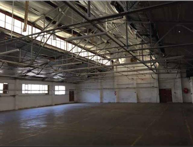 484M² FACTORY TO LET IN SALT RIVER